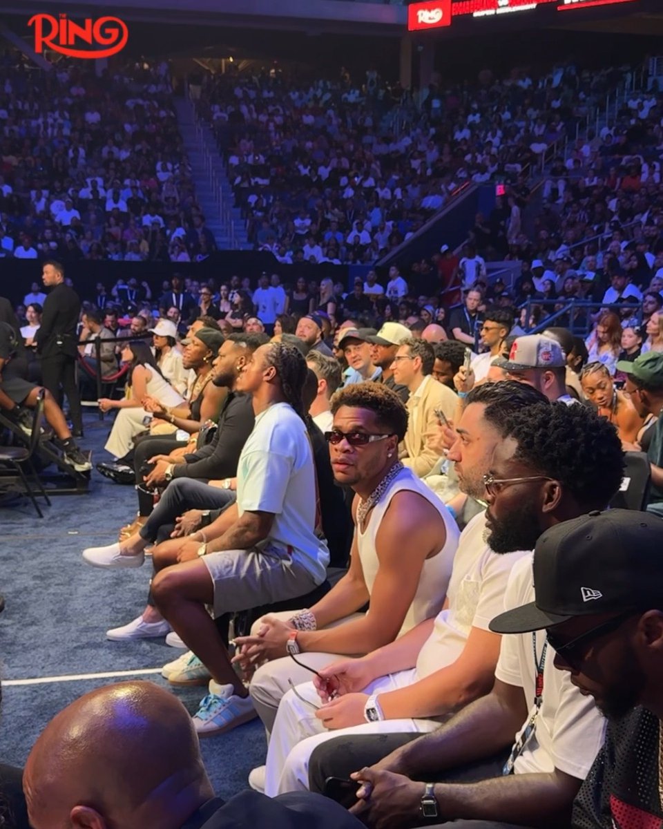 During the 8th round, Devin Haney asked Team Zepeda how they were scoring the fight against Shakur Stevenson 🥊