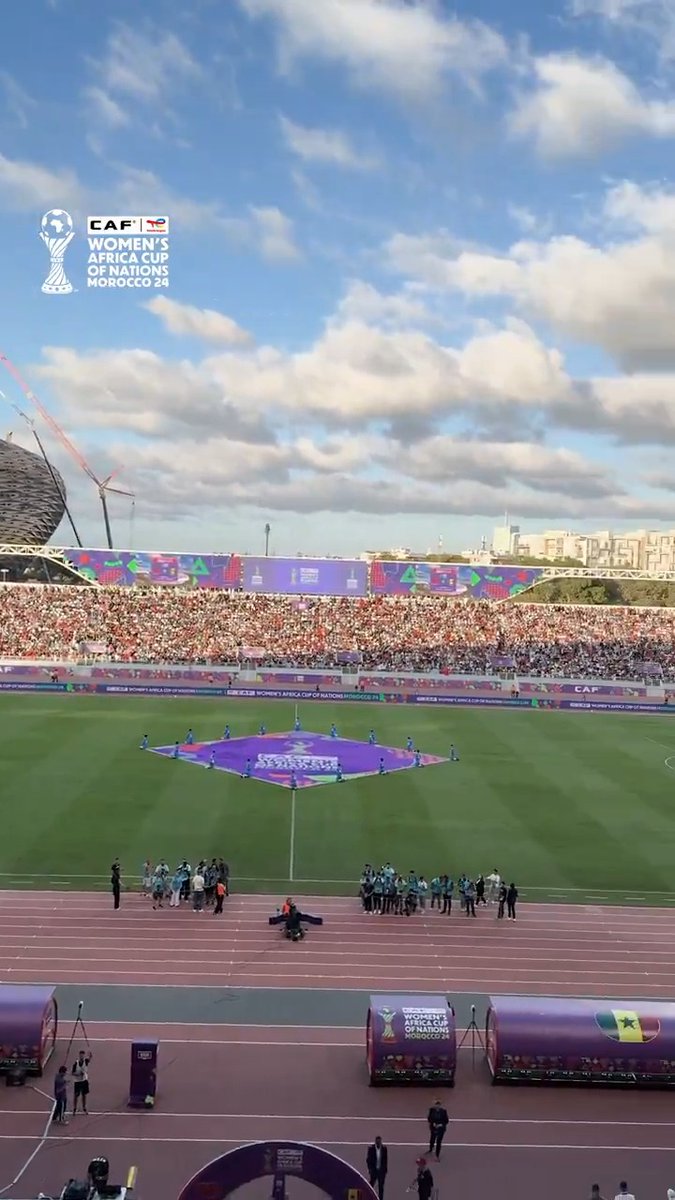 A gente usa muito a UEFA pra criticar a Conmebol sobre a falta de incentivo ao público em jogos do futebol de mulheres. Esse foi o público do jogo de Marrocos 🇲🇦 contra Senegal ontem pela Copa Africana Feminina....