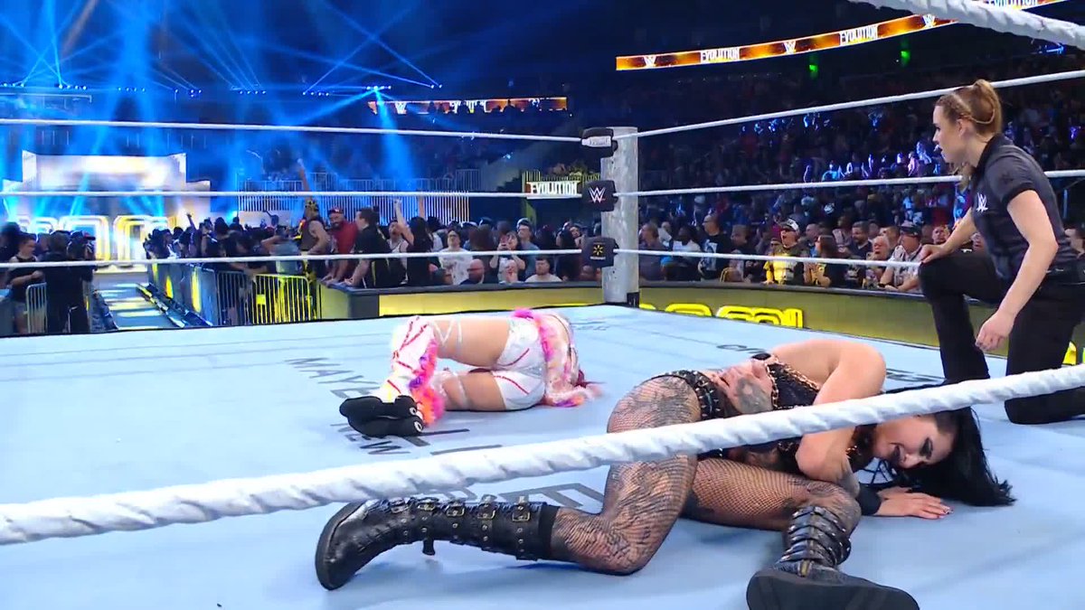 NAOMI JUST SUCCESSFULLY CASHED-IN!!! 😱