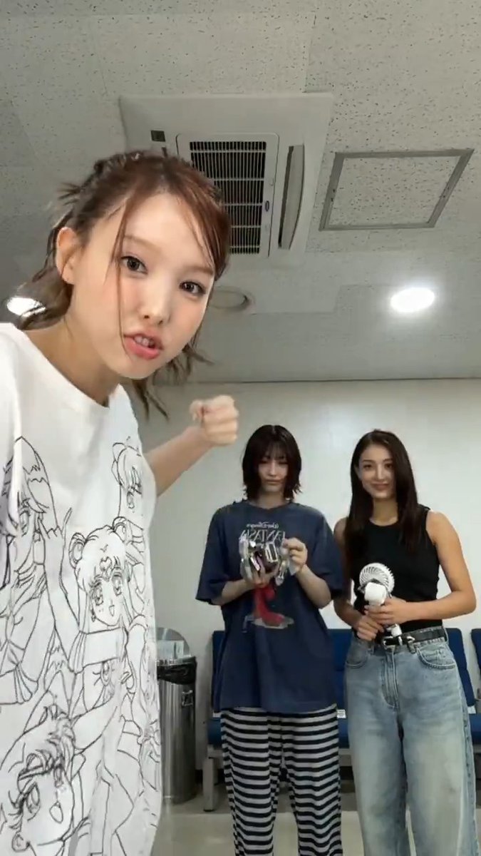 내 애기들한테 잘해라🐰💥 4️⃣ Listen [THIS IS FOR] 4️⃣ #TWICE #트와이스 #THISISFOR