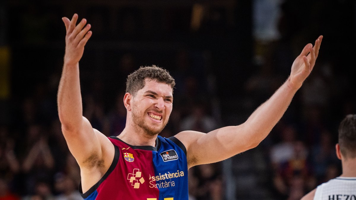 🔵 𝐉𝐎𝐄𝐘 🔴 Un jugador de presente y de futuro. Un jugador que aporta energía y solidez al equipo. Joel Parra Lopez amplía su vinculación con el Barça Basket una temporada más, hasta 2028. #LigaEndesa | #MercadoACB