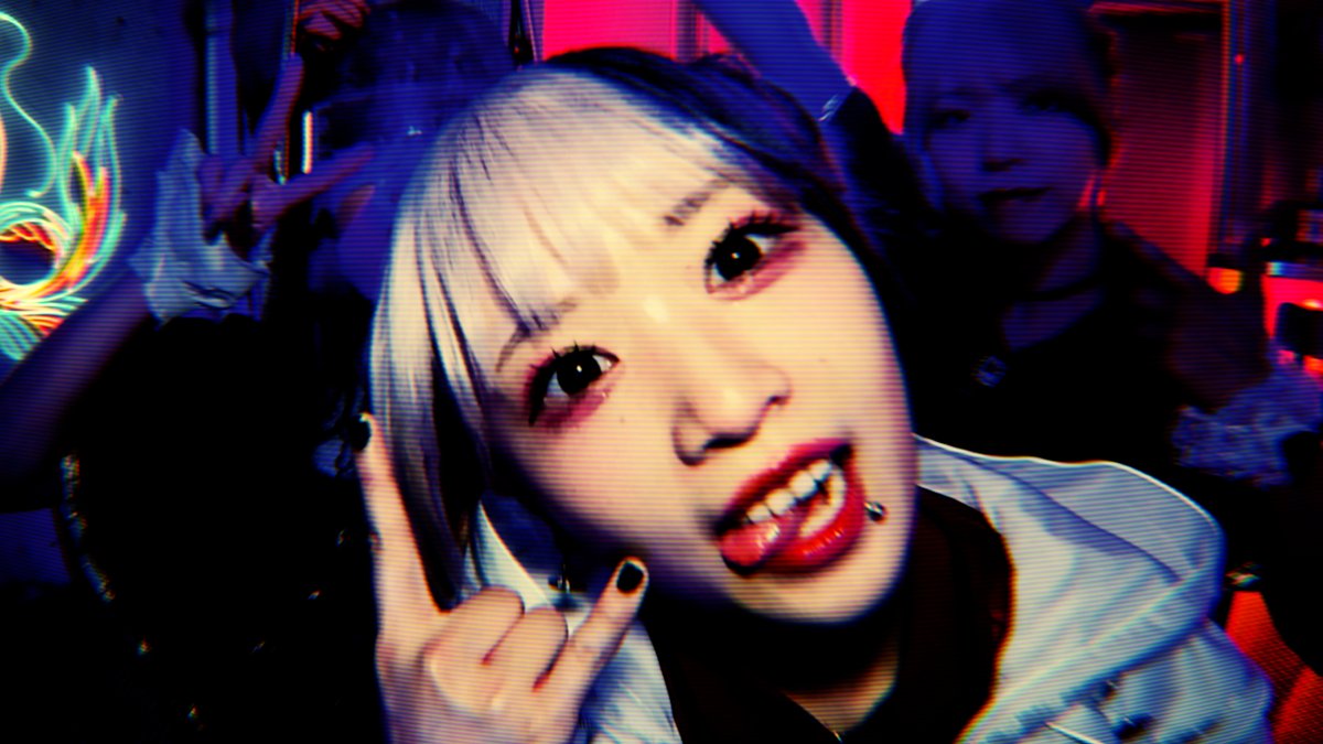 PaleNeØ、7/16(水)発売の2ndアルバム『FORTISSIMØ』より、Music Video第二弾「Crowd Surf Rider」(読み：クラウド・サーフ・ライダー)を公開しました🏄✨ ゆらりゆらり 上手(かみて)にモッシュして ゆらり 下手(しもて)にモッシュして 揉まれ 揉まれ続け 人生はクラウドサーフ いつも温かく応援してくださる皆様、そしてこれから出会う方々へ。素晴らしいMusic Videoが完成しました。どうぞお楽しみください🤘 #PaleNeØ #PaleNeO #パレネオ #FORTISSIMØ