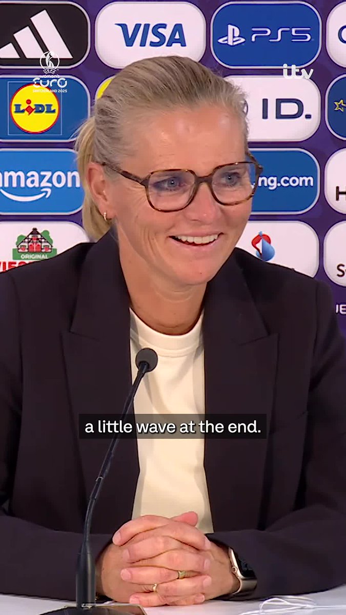 do do do do do do doo SARINA 🎶 Safe to say the England boss is a fan 👏