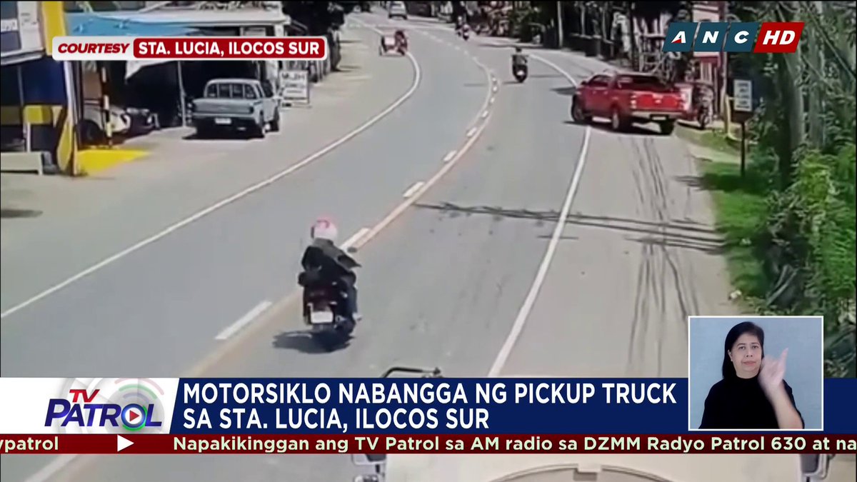 Nabangga ng pickup truck ang isang motorsiklo sa Santa Lucia, Ilocos Sur.