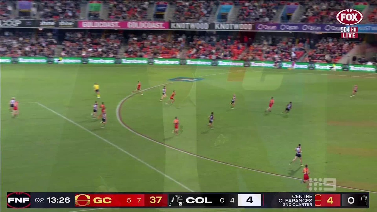 "They were just being destroyed." The vision that shows why Matthew Lloyd believes the Pies can't continue to play both Ned Long and Tom Mitchell in the midfield. #9FootyClassified | Watch on Nine & 9Now 🖥️