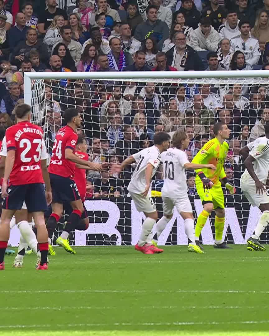 Esta asistencia de Andrey Lunin = 🍿🌟 #LALIGAHighlights | #LALIGAEASPORTS