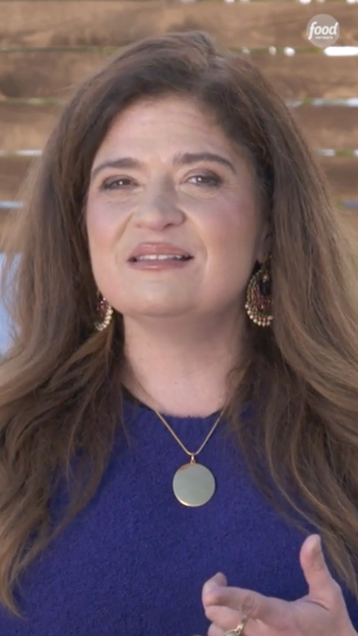 .@Guarnaschelli shares her five tips for saving money at the grocery store 🤑 Catch Alex on #SupermarketStakeout, Tuesdays @ 9|8c 🛒