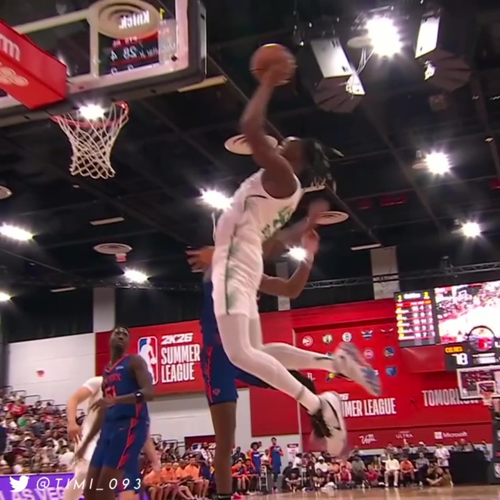 Charles Bassey against the Knicks yesterday: 22 points on 8-12 FG to go with 13 rebounds and three blocks in 22 minutesof play 😤 He's really making a case for a roster spot on the Celtics next season: