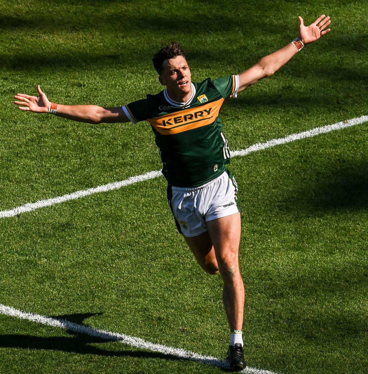 "I don't know if Kerry have enough outside of David" Nigel Dunne reckons Jim McGuinness can come up a system to stifle David Clifford 🛑Spotify: 🛑Apple: 🛑Wherever: #RTEGAA