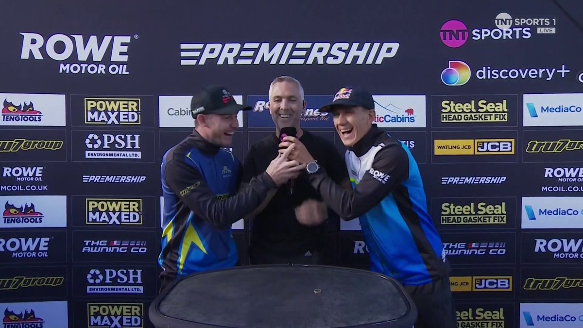 And it was all going so well 😅 scott nicholls done all the hard work with the coin toss before Josh Pickering and Maciej Janowski's handshake 💥 Absolutely no sympathy from Abi Stephens ❌ #britishspeedway | #SHEOXF