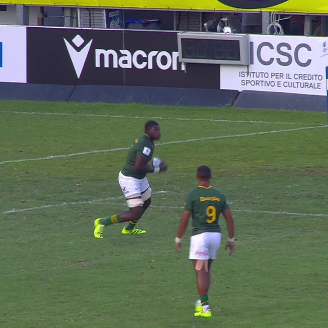 "That is an unbelievable try!" ๐ฟ๐ฆ SA Junior Rugby are bringing their pace and power to the pitch โก #WorldRugbyU20s