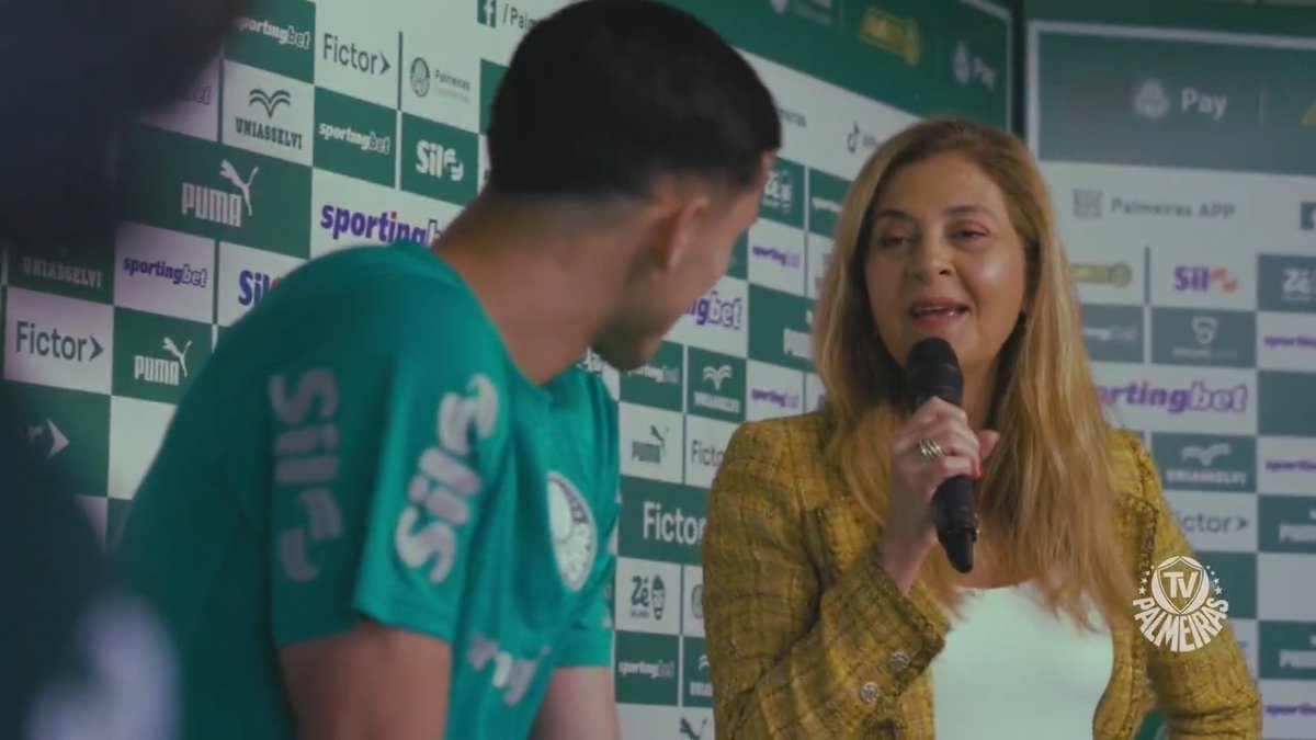 Com direito a experiência Avanti 💚🎙️ Assista aos bastidores da coletiva de Ramón Sosa ➤