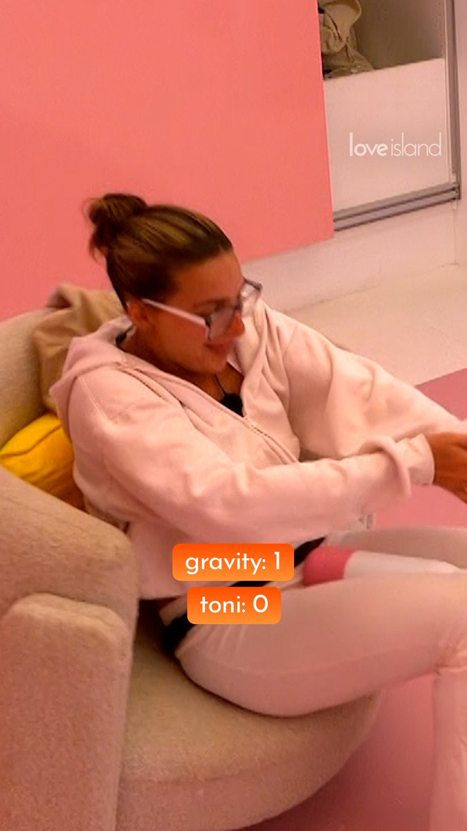 Harrison’s back and forth sends Toni flying 😶🌫️ #LoveIsland