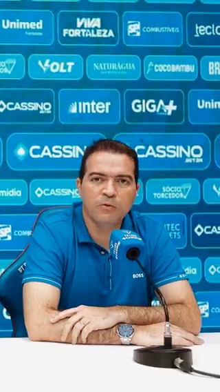 Comunicamos a saída de Juan Pablo Vojvoda do comando técnico da equipe. Os auxiliares Nahuel Martínez e Gastón Liendo, o preparador físico Luís Azpiazu, o psicólogo Christian Rodríguez e o preparador de goleiros Santiago Piccinini também deixam o clube. Foram 310 jogos oficiais, cinco títulos conquistados e campanhas históricas em competições nacionais e internacionais, deixando seu legado como o maior técnico da história do Fortaleza. Vojvoda deixa o Leão do Pici na sua quinta temporada com 145 vitórias, 77 empates e 88 derrotas. Foi Tricampeão Cearense de 2021, 2022 e 2023, conquistando o inédito Pentacampeonato, além de ter sido Bicampeão da Copa do Nordeste 2022 e 2024. Além dos títulos, o Vojvoda levou o Laion ao terceiro lugar da Copa do Brasil, a dois G4 do Campeonato Brasileiro, três disputas da CONMEBOL Libertadores, chegando duas vezes nas oitavas de final, e foi Vice-Campeão da CONMEBOL Sudamericana de 2023. Muito mais que títulos e campanhas, o Pici viu um profissional humano, respeitoso e leal à instituição Fortaleza Esporte Clube. O Tricolor de Aço agradece profundamente todo legado, amor, respeito e lealdade de Juan Pablo Vojvoda a Instituição e a Nação Tricolor. O seu legado é eterno e o Leão do Pici sempre torcerá pelo seu sucesso, desejando êxito nos seus próximos desafios.