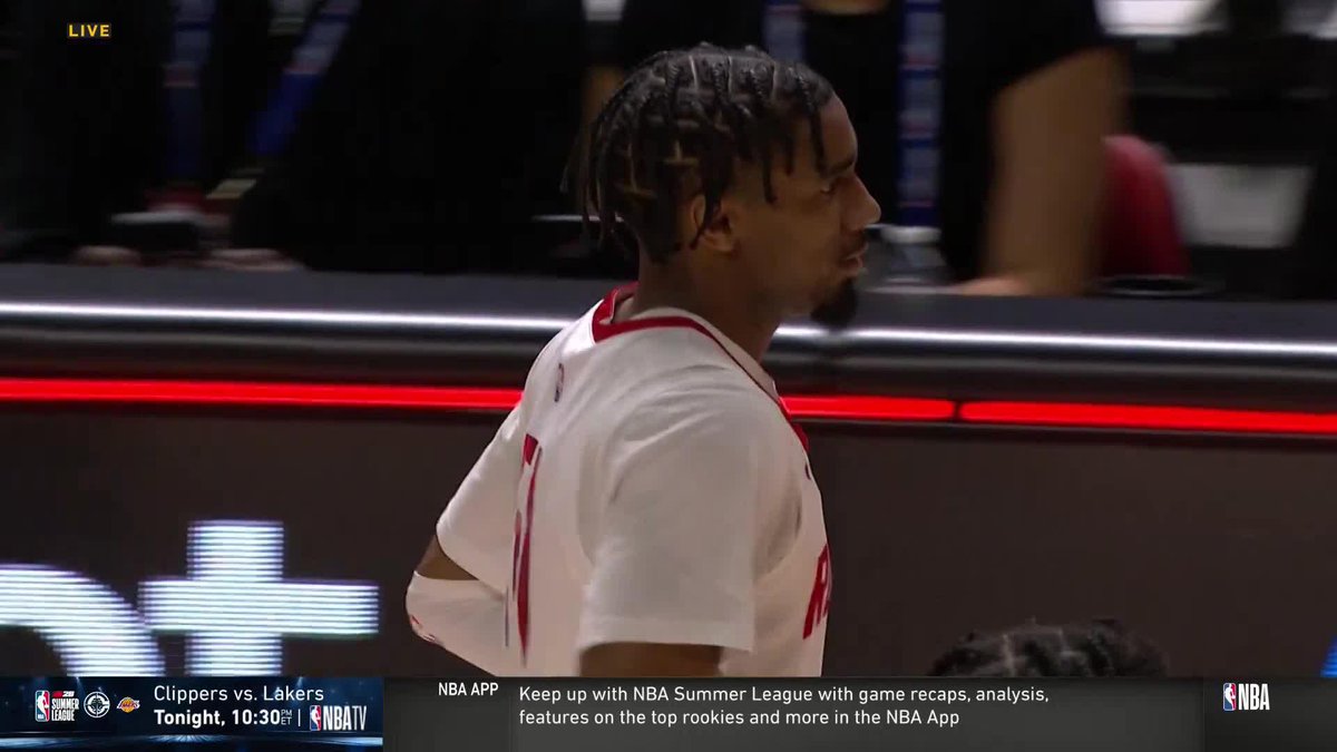 MYLIK WILSON. PURE AT THE HALFTIME BUZZER 🚨