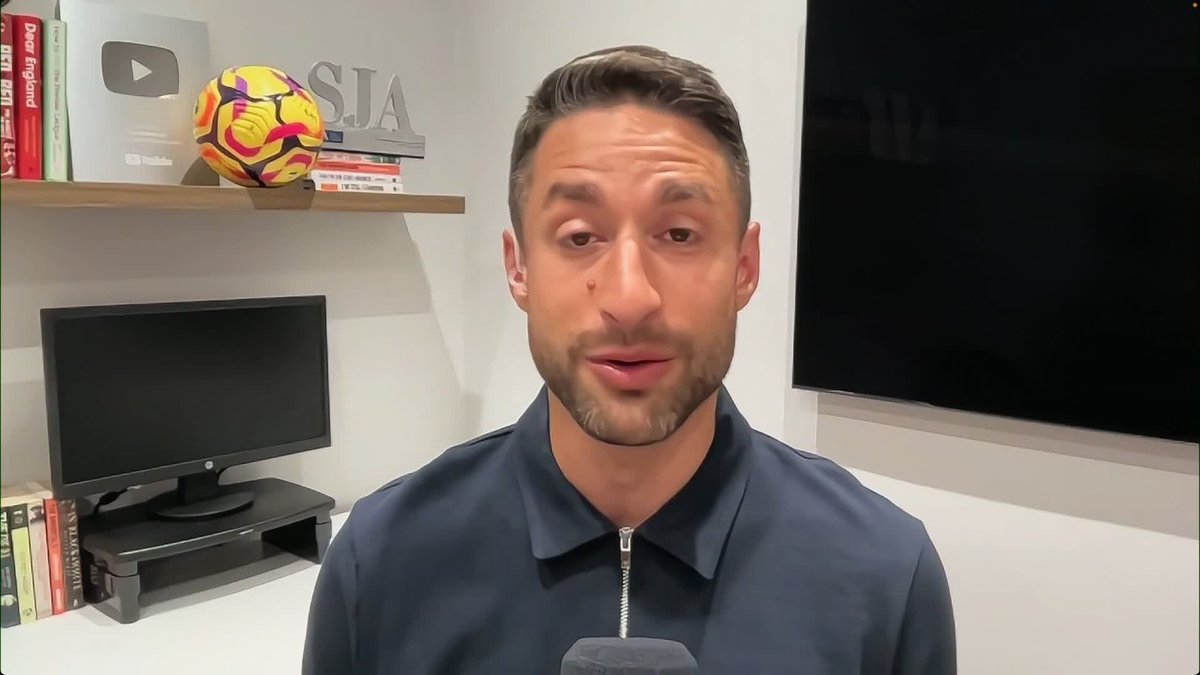 "A player they've looked at for a long time, it would be a coup" David Ornstein and Miguel Delaney discuss Newcastle's move for striker Hugo Ekitike ⚫⚪