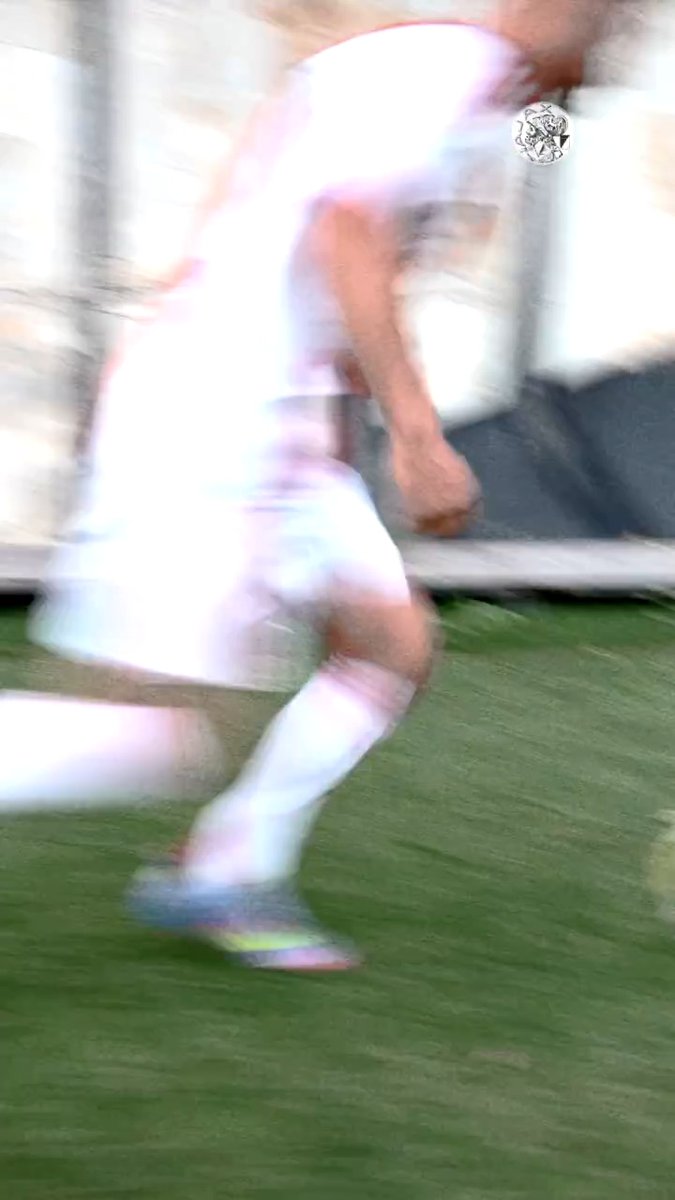 Raúl Moro is finally here.