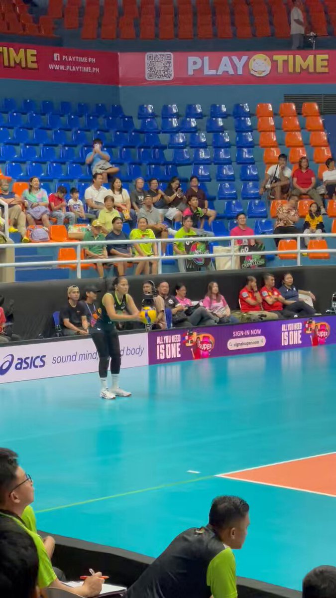 DONNY LOVED IT! 🤩 The Chameleons come back to steal the first set 👏 #NxledChameleons #PVL2025 #PVLOnTour 🦎