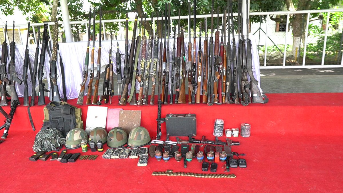 Manipur | In a joint operation, Manipur Police, Central Armed Police Forces (CAPFs), and the Assam Rifles, have recovered 86 weapons and 974 ammunitions, including grenades, IEDs, AK series & INSAS rifles, pistols, anti-riot guns and SBBL, in the areas of Imphal East, Imphal West, Thoubal, Kakching, and Bishnupur district (Source: Office of Manipur DGP)