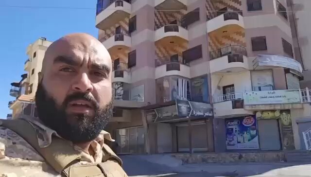 Sabah saatlerinde Suriye Ordusu, Süveyda şehir merkezine girdi. Şam hükümeti ile Dürzi kanaat önderleri arasında bir anlaşmaya varıldı. Hikmet Hicri anlaşmada yok. Ordu, merkezde kontrolün sağlanması üzerine Süveyda’dan ağır silahlarla çekildi. Yerine askeri polis ve kamu güvenlik teşkilatı konuşlandırıldı.