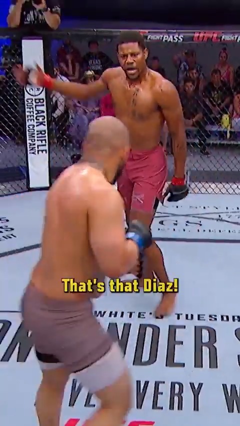 🗣️ "Call Big Mouth!" #UFC318 Kevin Holland is a yapper in that Octagon 🤣