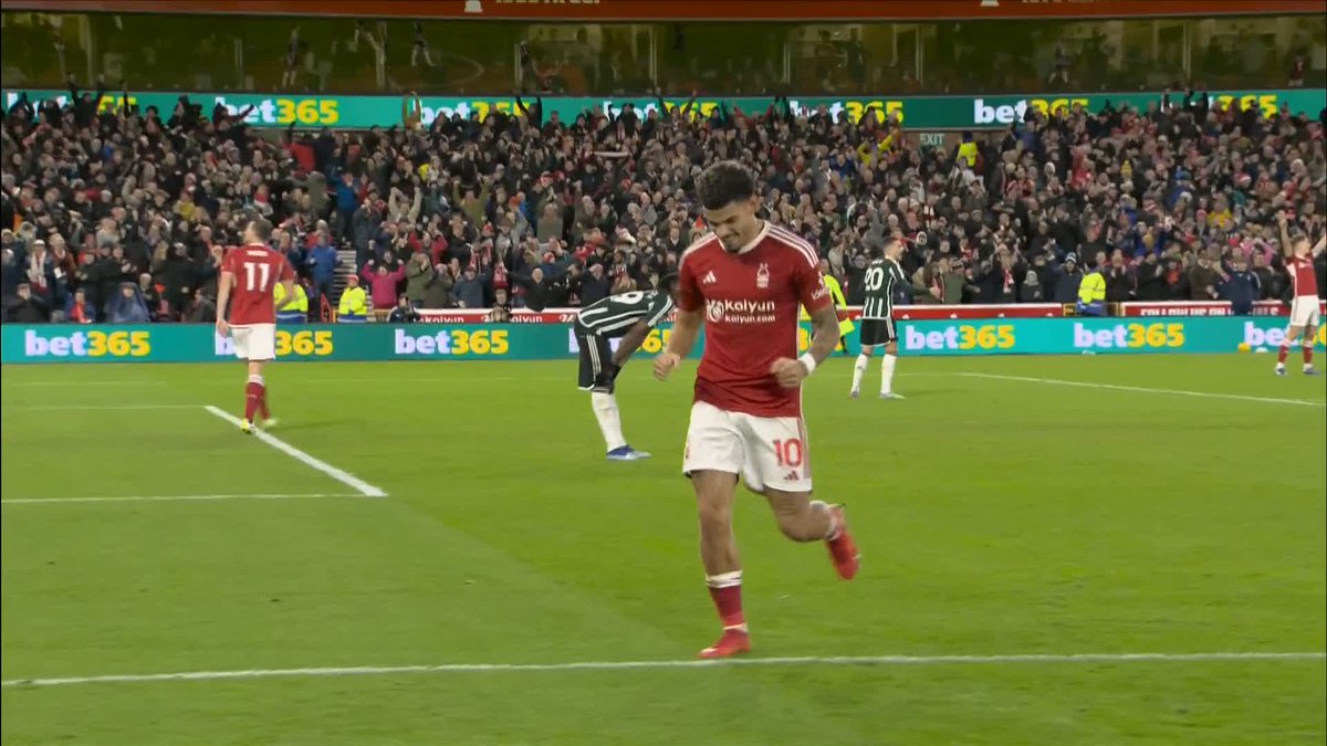 "Forest have been trying to discuss a new contract with Gibbs-White for 12 months but he has not wanted to do so" 🌳 Rob Dorsett say Morgan Gibbs-White has been reluctant to sit down with Nottingham Forest over a new contract 🚨