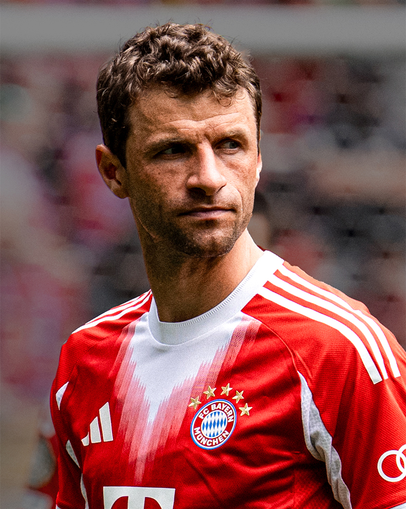 Die letzten Wochen von Thomas Müller in Rot-Weiß. 🔴⚪️ 🎥 Für unser 𝗕𝗲𝗵𝗶𝗻𝗱 𝗧𝗵𝗲 𝗦𝗰𝗲𝗻𝗲𝘀 haben wir Thomas in den USA hautnah für euch begleitet. 📺 Viel Spaß beim 30-Minuten-Video auf YouTube: