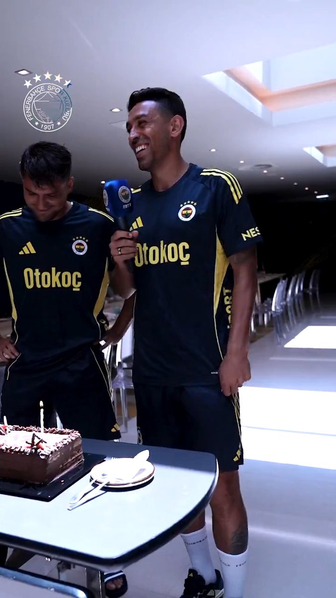 İrfan Can Kahveci ve Cengiz Ünder’in doğum günü kutlandı. 🎂