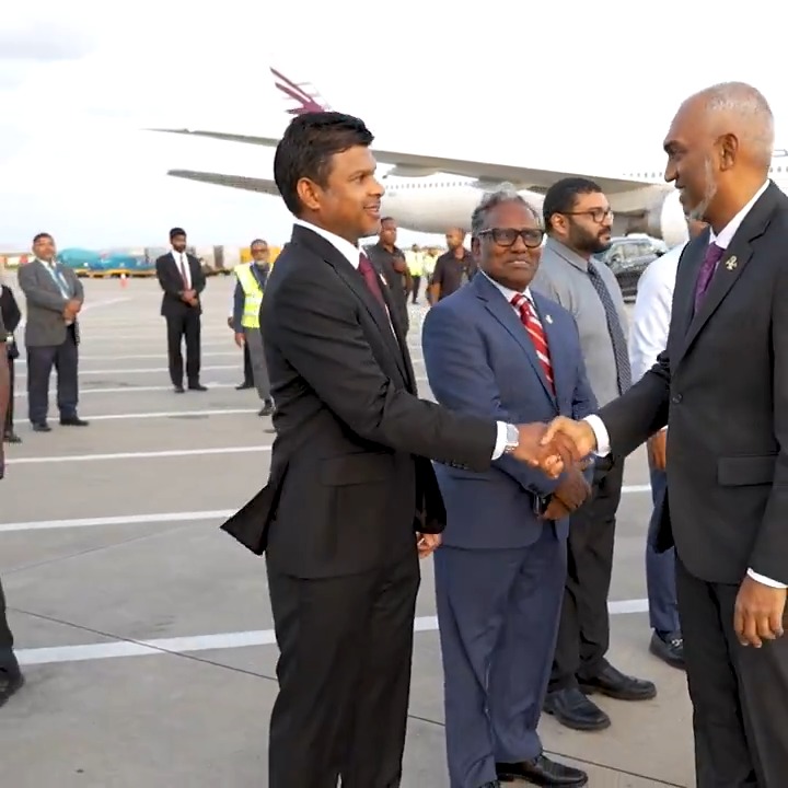 ރައީސުލްޖުމްހޫރިއްޔާ، އިނގިރޭސިވިލާތަށް ކުރައްވާ ދަތުރުފުޅެއްގައި ފުރާވަޑައިގެންނެވުން