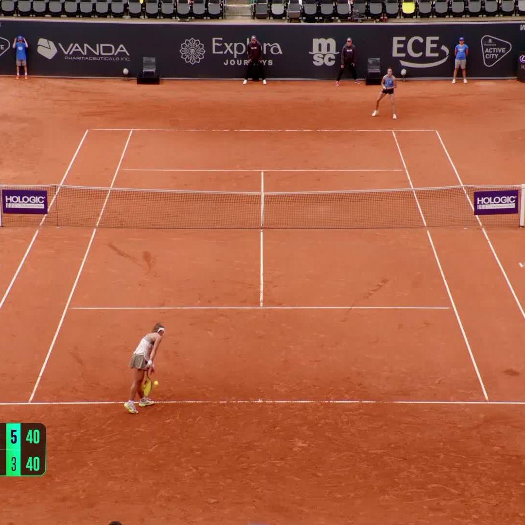 Sealed in style 🤩 Lois Boisson defeats Grabher in straight sets, 6-1, 6-3. #HamburgLadiesOpen
