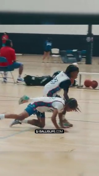 The shiftiest 8 year old you will ever see 🤯🤯 Naz McCoy has ELITE handles for his age