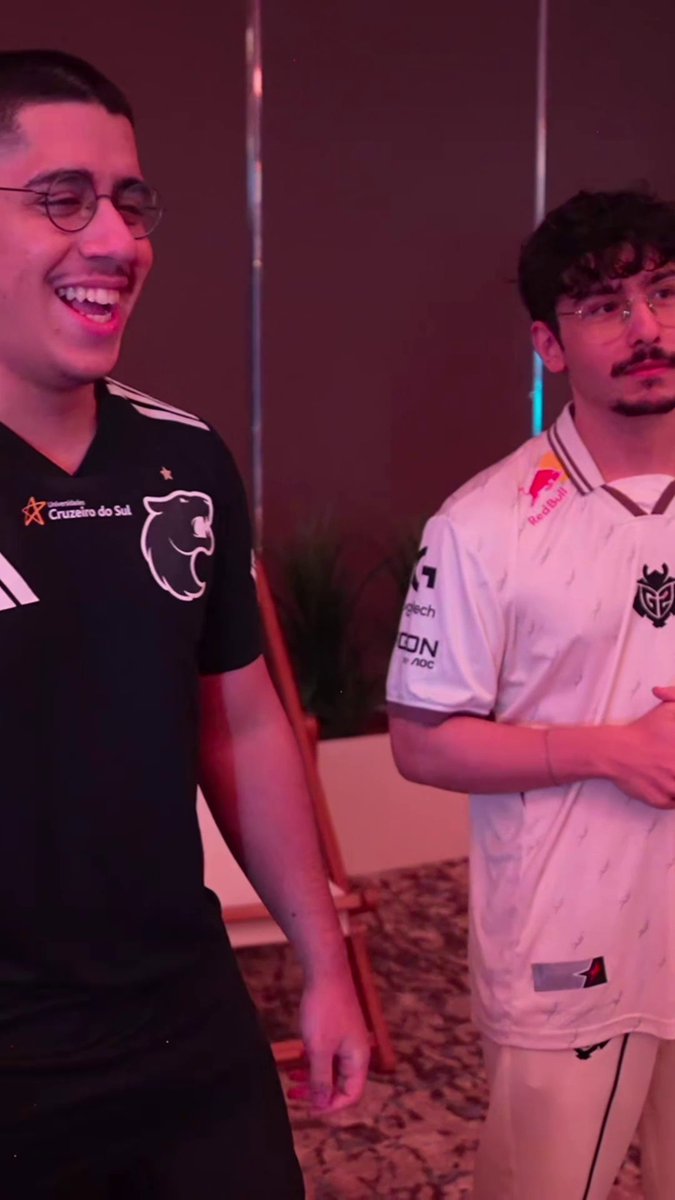 1-0! 😎 Já vencemos a G2 League of Legends nas flexões e saímos na frente no confronto. FURIA Tatu Sergen Çelik 💪 Nos vemos amanhã, a partir das 9h da manhã, na estreia da #FURIALoL pela #EsportsWorldCup! #EWC25 #EWC2025
