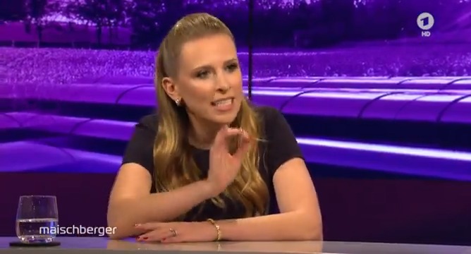 „Es bringt dem Weltklima nichts, wenn wir die Deindustrialisierung in unserem Land haben“, sagt die Journalistin Nena Brockhaus (NENA BROCKHAUS). Die Maßnahmen der #Union beim #Klima seien richtig und man müsse von Klimaschutz als Ideologie wegkommen. #maischberger