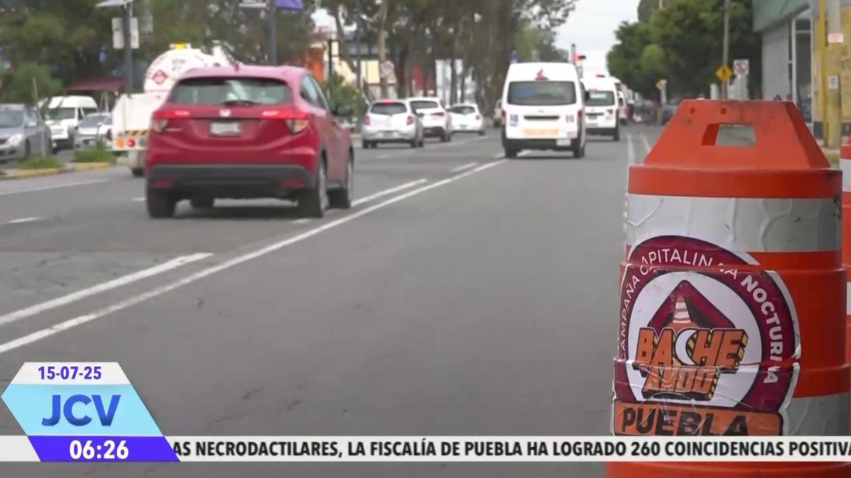 🚧 No son solo huecos en el asfalto: los #baches en #Puebla deterioran calles, vehículos... y hasta tu #salud. En lo que va del año, se han tapado más de 90 mil, pero el problema persiste. ¿Ya reportaste el que te afecta? 📍 Información: Manuel Herrera Badillo