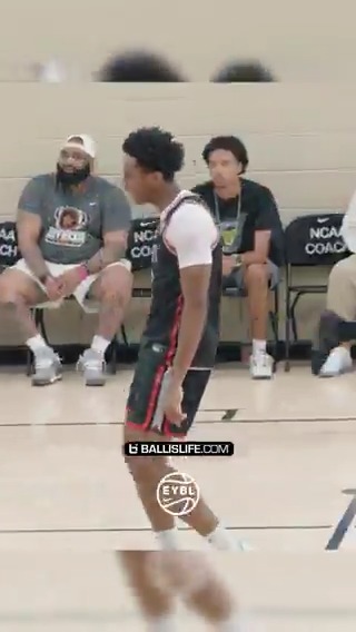 Brandon McCoy Jr saw he dropped from #2 to #6 in the rankings and has been on a mission ever since 😳 He dropped 38 points in his Peach Jam debut 😤😤
