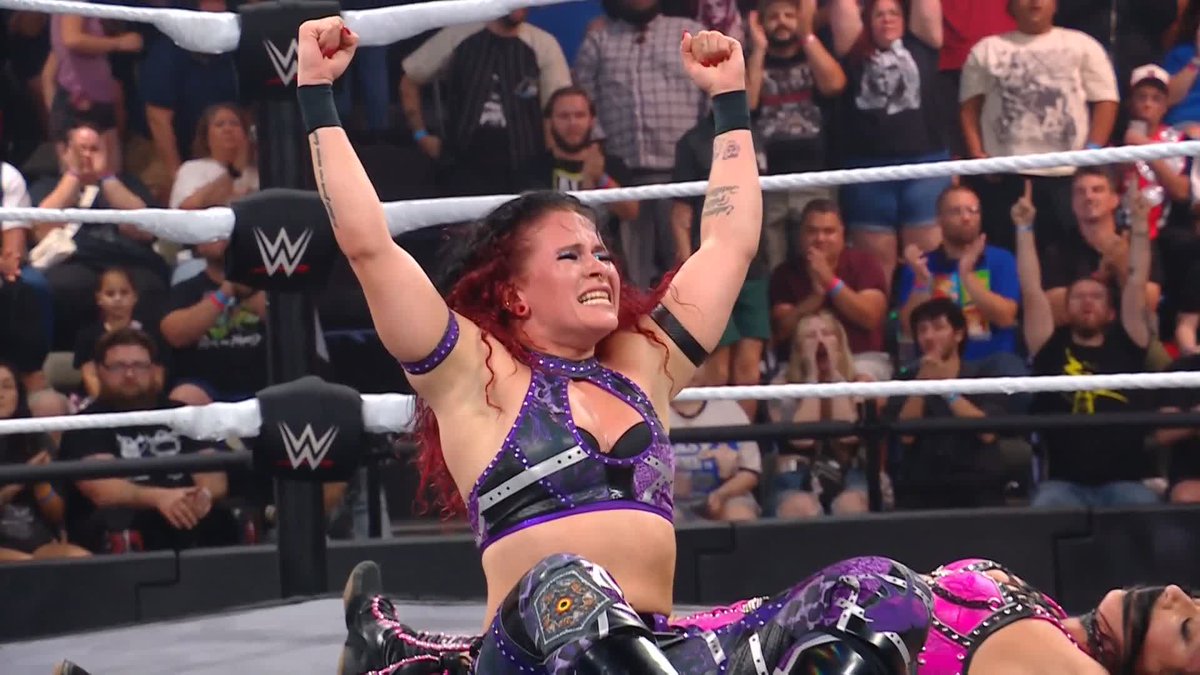 😱 😱 😱 MASHA SLAMOVICH PINS JACY JAYNE!!!