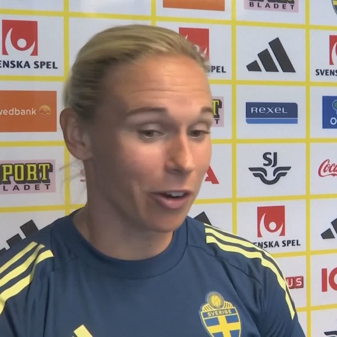 "I don't know why we should be scared, hopefully we can show them" 👀 Jonna Andersson responds to Ella Toone's comments that Sweden should be 'scared' of England.
