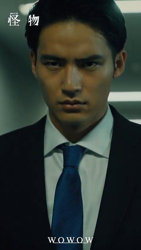 ・─連続ドラマW #怪物─・ 毎週日曜午後10:00放送🔥 怪物キャラクター紹介 真人編 🅲🅷🅴🅲🅺 ある思惑から25年前の失踪事件を 追っている八代真人(#水上恒司) キャスト陣が考察!?怪物は誰だ?SPコンテンツ～vol.2～配信中 #WOWOW怪物 で考察を投稿しよう #安田顕 #괴물