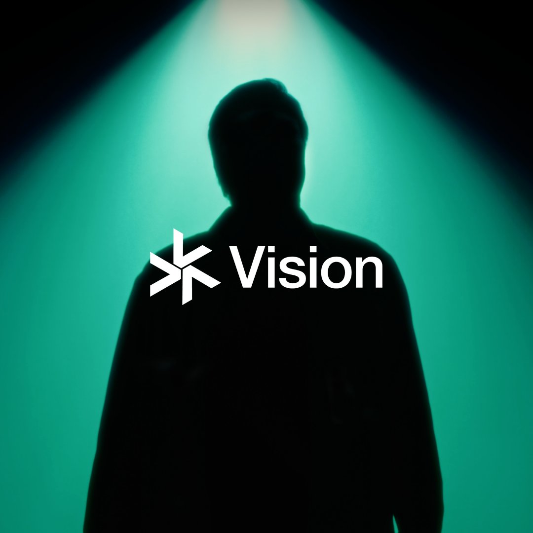 Vision ( $VSN ) ist da – dein Power-up für Web3 Der Moment, auf den wir alle gewartet haben, ist endlich da: Vision ist live und bereit, dich ins nächste Internet-Zeitalter zu begleiten. Vision bietet echten Nutzen ab dem ersten Tag: Stake $VSN und verdiene bis zu 10 % APY, spare 20 % Gebühren auf Bitpanda und in der DeFi Wallet, nimm an exklusiven Airdrops teil und gestalte die Zukunft des Ökosystems aktiv mit – durch Onchain-Governance. Von der Bitpanda DeFi Wallet über das kommende Launchpad bis zum Vision Protocol – alles ist über $VSN miteinander verbunden. Und genau wie Oliver Kahn, der bereits den ersten Schritt gemacht hat, bist jetzt du dran. Erkunde Vision, nutze deine Vorteile und sichere dir deinen Platz in Web3. Jetzt live Investieren in digitale Vermögenswerte ist mit Risiken verbunden – Du kannst dein gesamtes investiertes Kapital verlieren. Dies ist keine Anlageberatung und vergangene Wertentwicklungen sind kein verlässlicher Indikator für zukünftige Ergebnisse. Mach dich mit allen Risiken vertraut, bevor du investierst. Einzelheiten zum Vision-Token (VSN) der VISION web3 Foundation findest du im Whitepaper [ Dieses Video enthält zukunftsgerichtete Aussagen und Aussagen über mögliche zukünftige Entwicklungen.