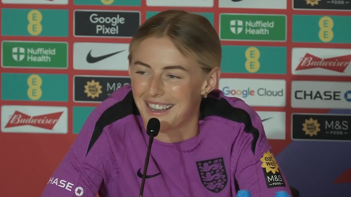 "We have a group chat, the finishers!" 😄 Chloe Kelly says that she is enjoying the chance to come on and impact the game from the bench 🔛