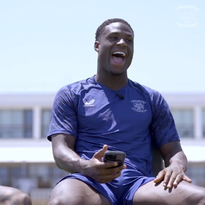 “Two Thierrys would smack a gorilla up.” 🦍 Daniel Jebbison and Thierry Small answer your questions! 🫵 #pnefc