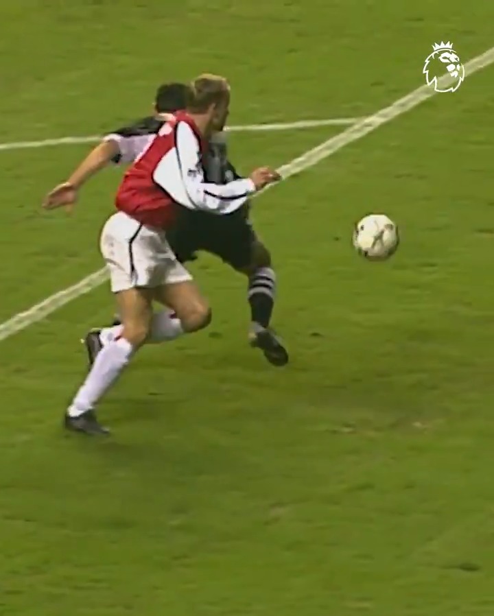 Name a better two touch goal than this Dennis Bergkamp beauty 👇