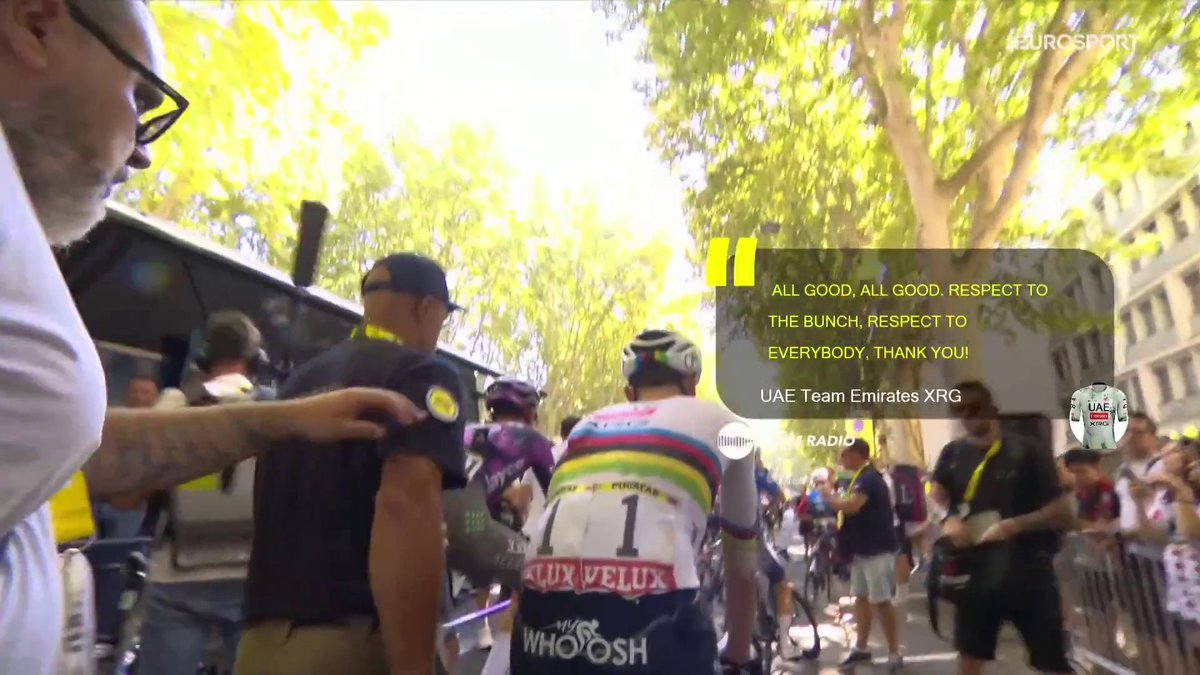 📻 El agradecimiento de Pogacar al pelotón por esperarle tras la caída: "Todo bien, todo bien. Respeto para todos. Muchas gracias" #TDF2025