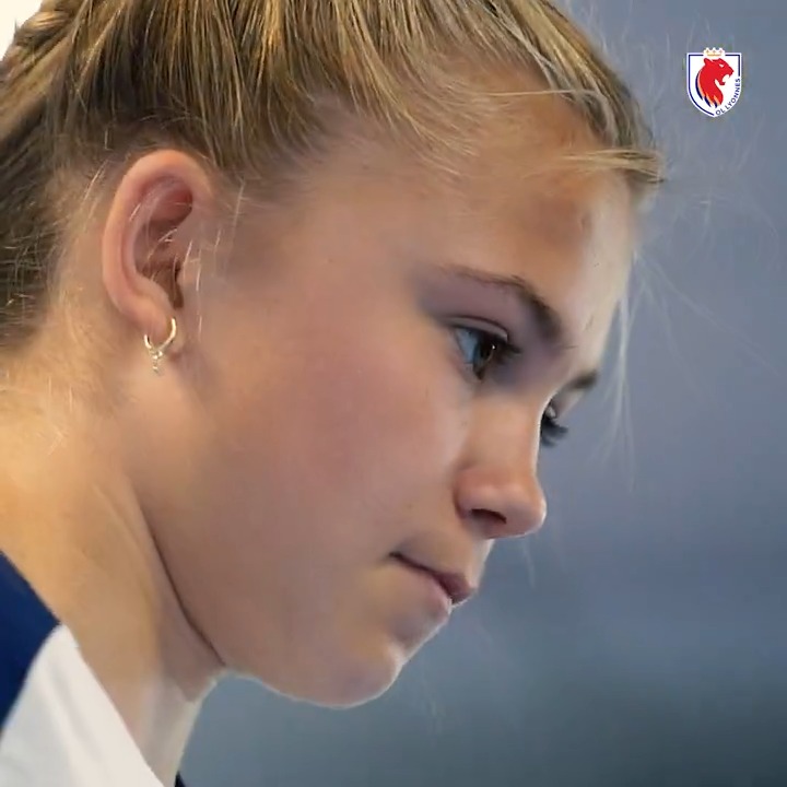 Formée à Mjøndalen puis à l’académie de Stabæk, Elida est devenue la deuxième plus jeune joueuse à évoluer dans le championnat norvégien. 💫👏 𝑳𝒆 𝒇𝒖𝒕𝒖𝒓. ⌛️