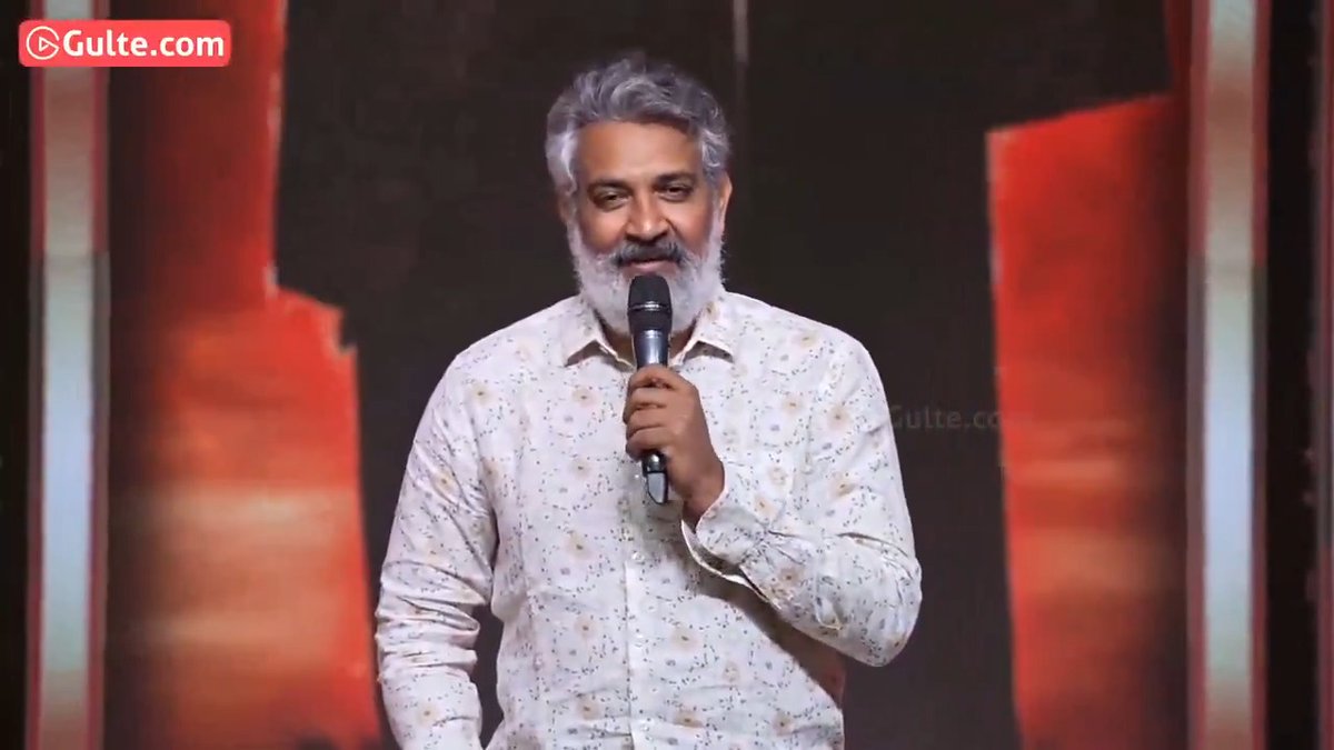 #SSRajamouli: “ఎన్ని సంవత్సరాలు అయ్యింది... #Genelia అలానే ఉంది... Same Beauty... Same Grace..!”
