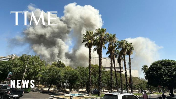 Israel launches airstrikes on central Damascus and targets the Syrian Defense Ministry headquarters