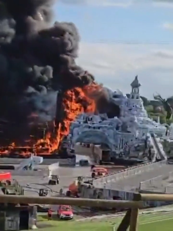 "Tomorrowland": Porque se incendió el escenario principal del festival de música en Bélgica