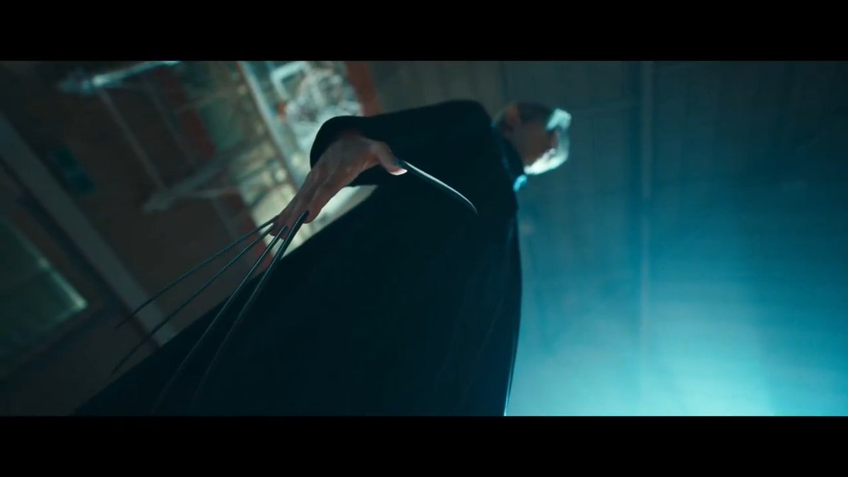 🦇#映画バババ 森兄弟戦闘シーン🦇 +++++++++++++++++++++++ 戦国時代から続く、因縁の対決… 蘭丸(#吉沢亮)と長可(#眞栄田郷敦)の 数百年に及ぶ兄弟喧嘩、最終決戦へ🔥 織田信長(#堤真一)を想う 2人の闘いの結末は…？ #ババンババンバンバンパイア 大ヒット上映中♨