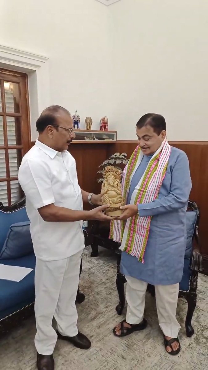 ๐ ๐ต๐๐ ๐ซ๐๐๐๐ Governor of Tripura, Shri Indrasena Reddy Nallu Ji called on in Delhi today. LokBhavan Tripura