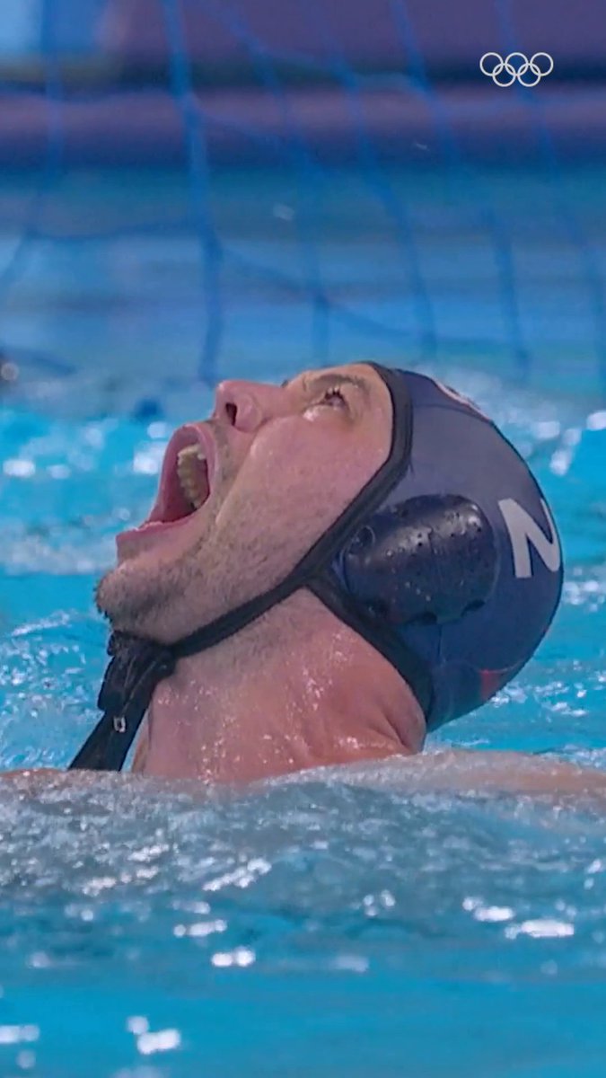 The DRAMA of water polo! 🤽 Serbia scored an unbelievable game-winning goal to send them past Greece en route to third straight men's Olympic title! 🇷🇸 #AQUASingapore2025
